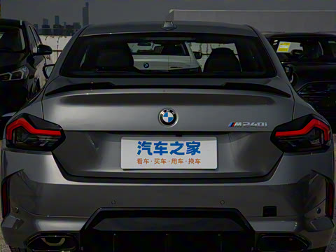 2025�� M240i xDrive