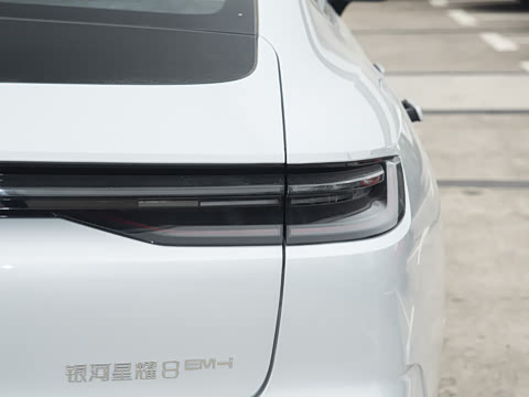 2025�� 130km EM-i ������