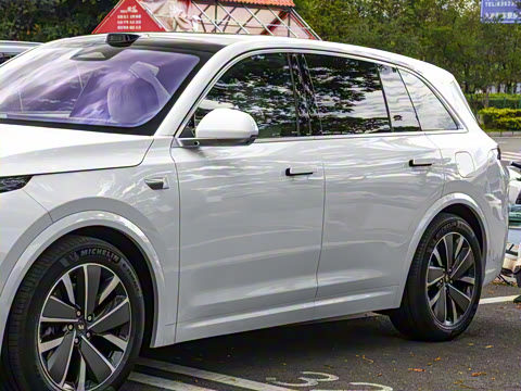 2025�� Pro ���ܻ��°�