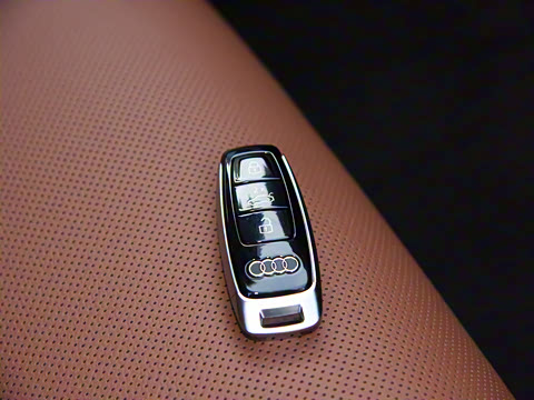 2021�� 55 TFSI quattro S line�����