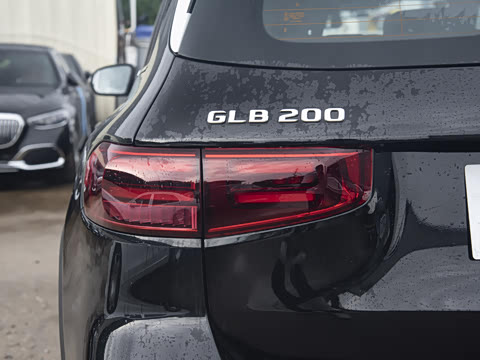 2025 GLB 200 