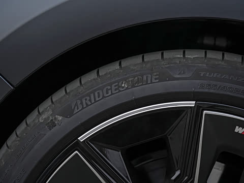 2023�� 740Li ������ M�˶���װ