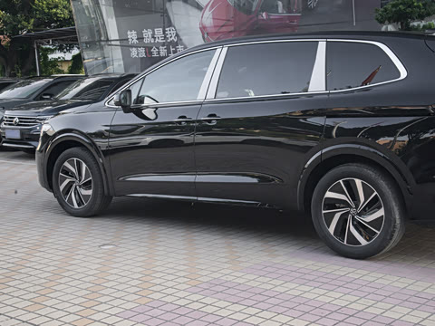 2023�� �Ŀ� 330TSI ������