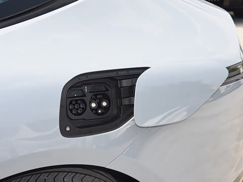 2025�� �Ŀ� Max�����