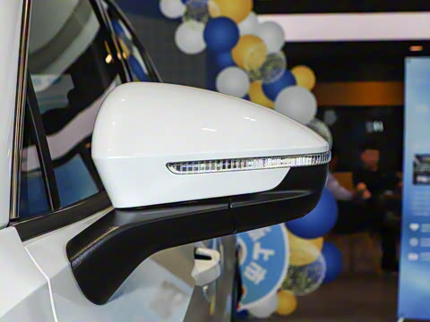 2025�� ̽��L 380TSI ��������