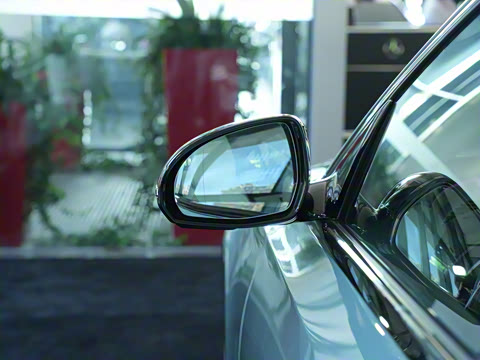 2025�� �Ŀ� E 260 �˶���