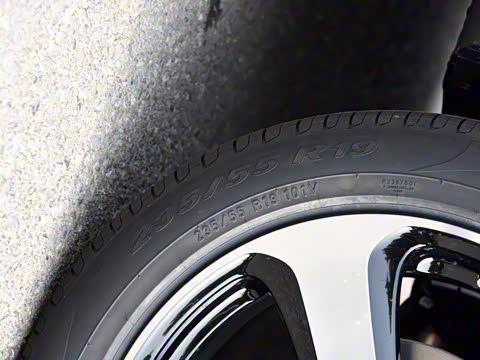 2019�� GLC 260 L 4MATIC ������