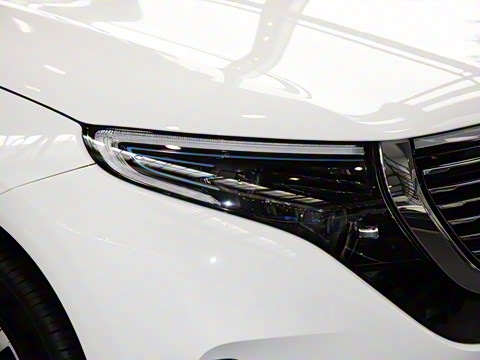 2021�� EQC 350 4MATIC