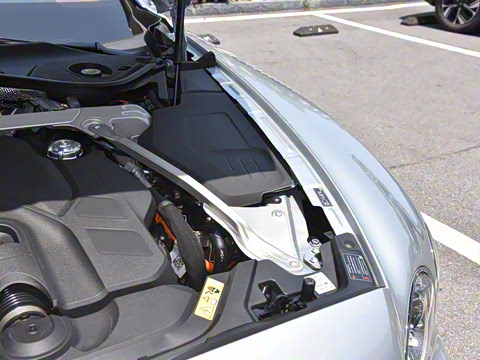 2026�� 4.0T V8 Mulliner