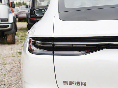 2025�� 130km EM-i ����