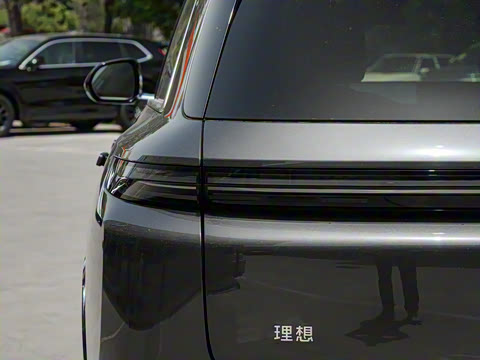 2025�� Ultra ���ܻ��°�