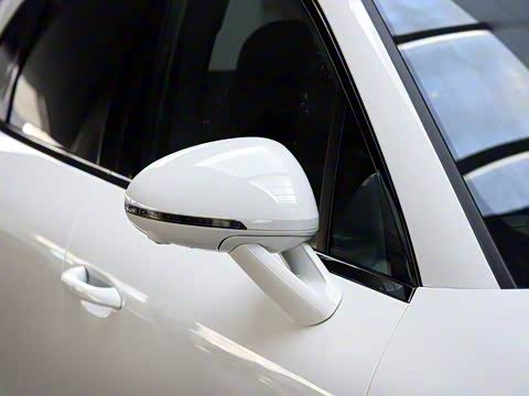 2018�� Macan 2.0T