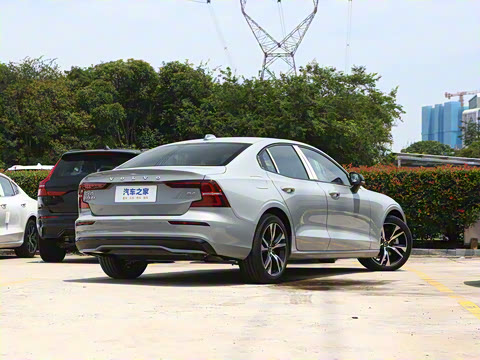 2026�� B4 ��Զ�˶���