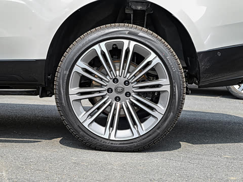 2024�� 3.0 L6 400PS SV���ٴ����ӳ��� 4��