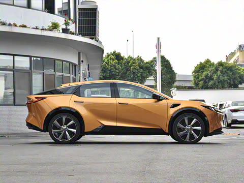 2025�� 550 PRO���а�