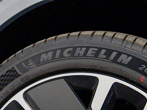 2025�� Pro ���ܻ��°�