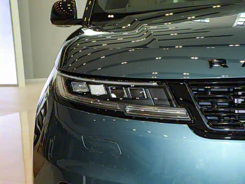 2025�� 400PS Dynamic HSE