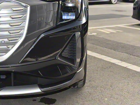 2022�� 40 e-tron ��ҫ�� ������װ