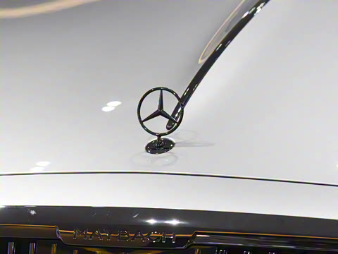 2025�� �Ŀ� S 680 4MATIC ��ҹ��