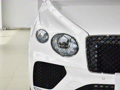 2026�� 4.0T V8 ������