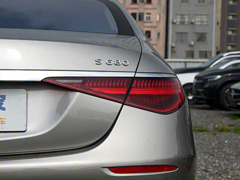 2025�� �Ŀ� S 680 4MATIC