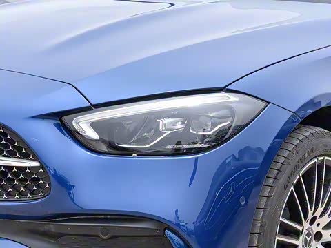 2025�� �Ŀ� C 260 L �˶���