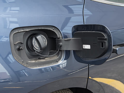 2025�� 130km EM-i ������