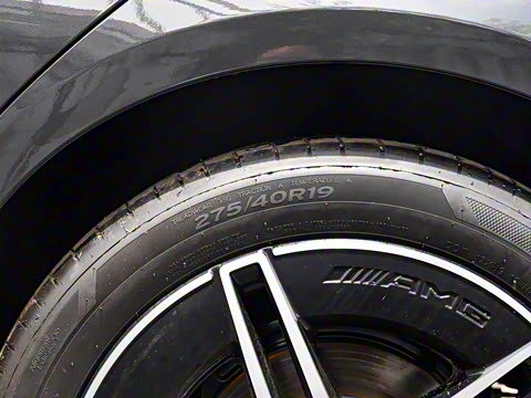 2025�� �Ŀ� E 260 �˶���