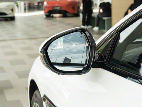 2025�� �Ŀ� Ultra���̰�