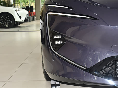 2025�� �Ŀ� Ultra���̰�