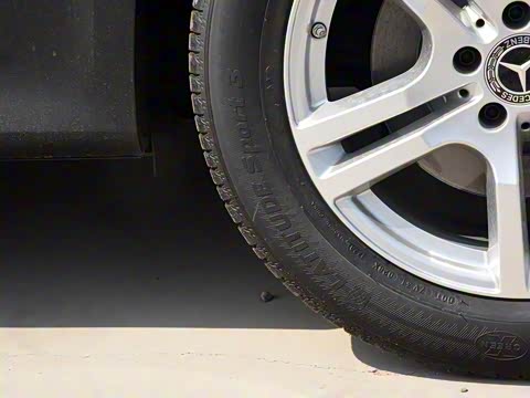 2020�� GLB 180 ʱ����