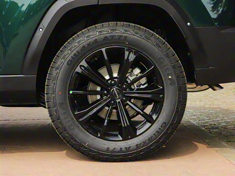 2025�� 2.0T 4WD Ultra