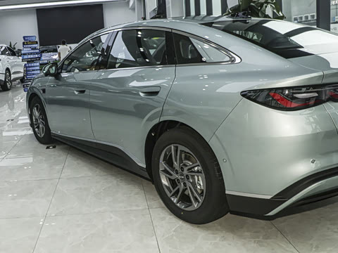 2025�� EV 470KM������