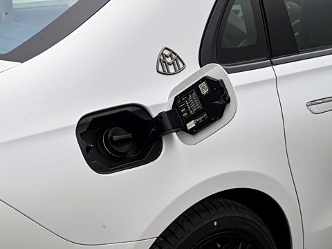 2025�� �Ŀ� S 680 4MATIC ��ҹ��