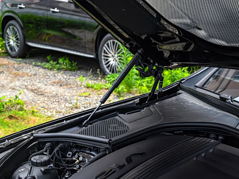 2025�� �Ŀ� S 680 4MATIC