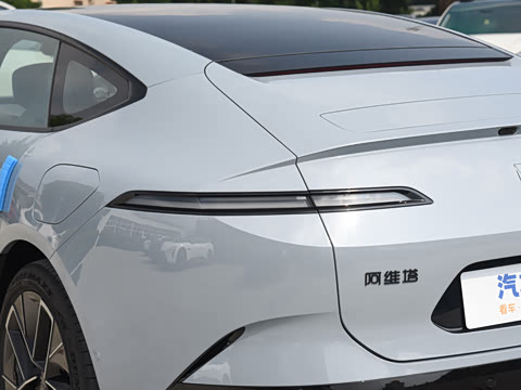 2025�� �Ŀ� Max�����