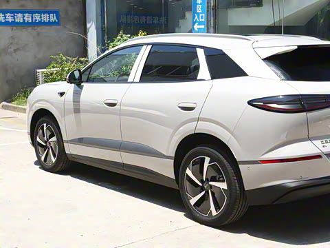 2025�� EV 605�캽Pro��