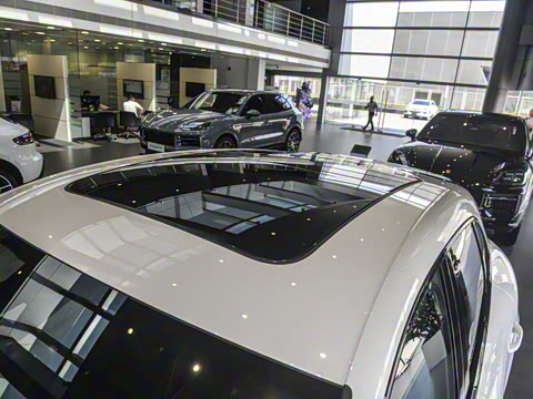 2025�� Macan 2.0T ���ΰ�