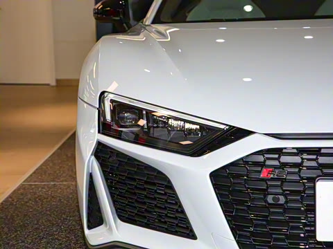 2022�� V10 Coupe performance