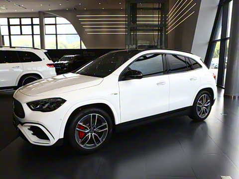2025�� AMG GLA 35 4MATIC