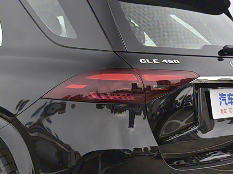 2025�� �Ŀ� GLE 450 4MATIC ������