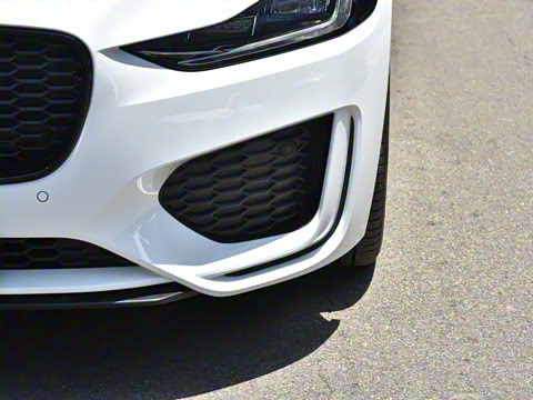 2025�� 2.0T 250PS R-DYNAMIC 90�����ذ�