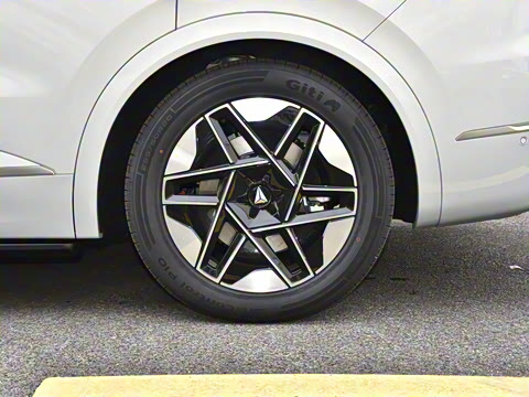 2025�� ����Ultra