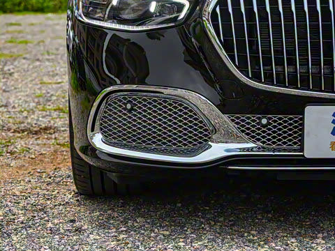 2025�� �Ŀ� S 680 4MATIC