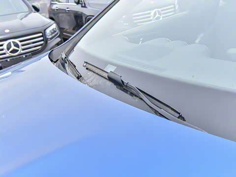 2025�� �Ŀ� C 260 L �˶���