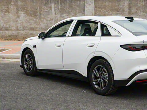 2025�� EV 545KM������