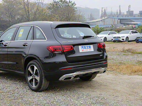 2022�� �Ŀ� GLC 260 L 4MATIC ������