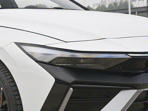 2023�� 240TGDi DCT N Line LUX����