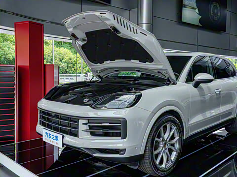 2025�� Cayenne 3.0T ���ΰ�