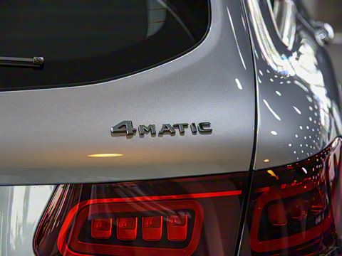 2022�� GLC 300 L 4MATIC ������